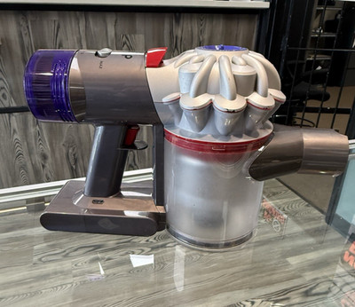 Dyson V8 Main Body Motor Cyclone Assembly W Original Battery & Wall Charger SV25