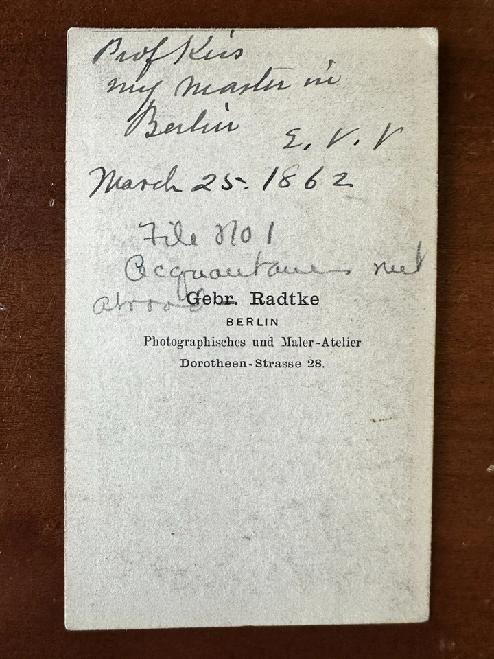 Foto muy rara del escultor alemán AUGUST KISS 1860 artista CDV Foto 2 de 2