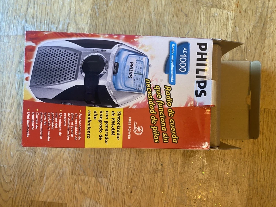 Philips AE- 1000 Black And Silver Portable Self Powered AM/FM Radio- Amazing - Image 4 of 4