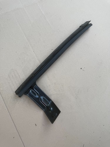 Strebe Rahmen Tür Halter vorn Rechts Right VW UP! 1S3 3-Türer Original 1S4837404