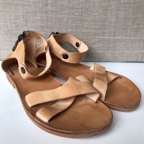 New Bed Stu Bed|Stü Flat Criss Cross Strap Tan Rustic Leather Sandals Size 9  | eBay