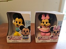 PAR Figuras Disney Coleccionista OOSHIES Pascua Minnie y Mickey 2022