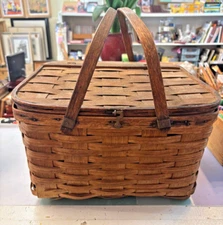 Vintage Picnic/Pie Basket WIcker Weave Style