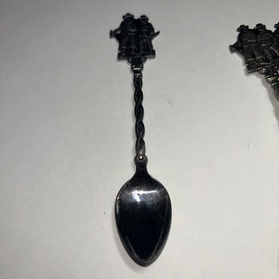 Vintage Silver Plate White Lily Spoons Set Of 6  - Image 2 of 3