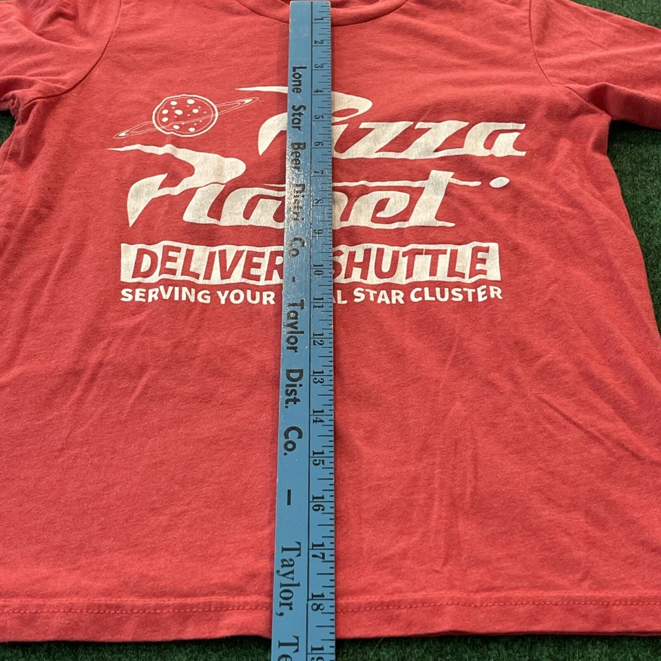 Camiseta Pizza Planet Toy Story Roja Manga Corta Algodón Niños Ver Medidas Foto 3 de 4