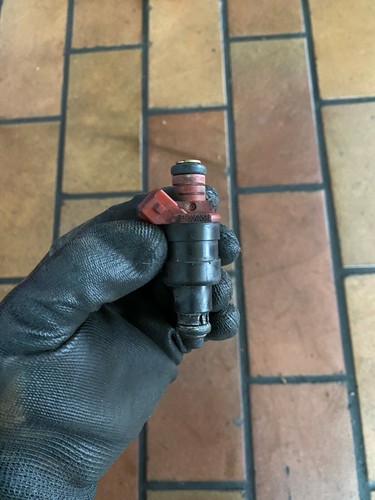 Original GM Opel Omega B 2.2 16V Einspritzventil Einspritzdüse 90501588