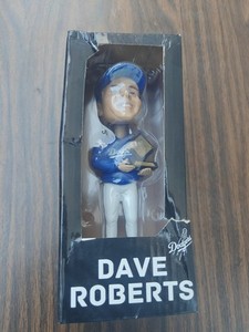 DODGERS DAVE ROBERTS ボブルヘッドフィギュア DODGERS DAVE ROBERTS ボブルヘッドフィギュア Dave Roberts Los