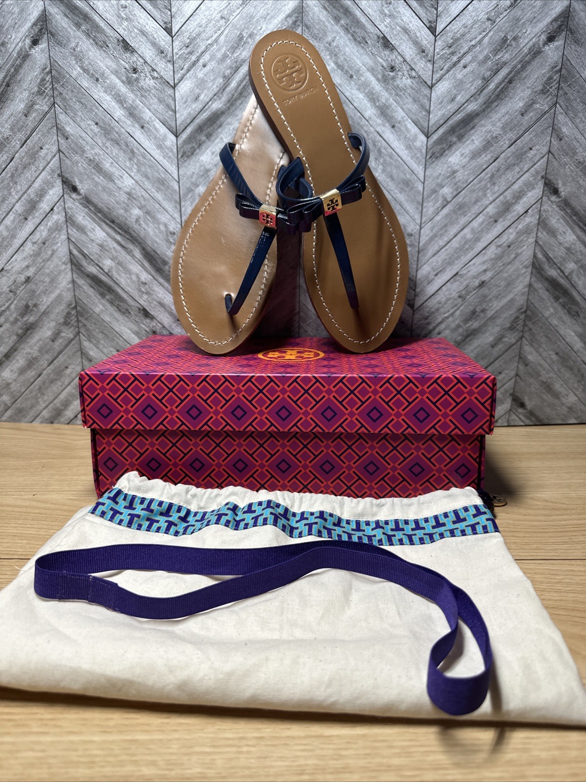 Tory Burch Navy Blue Patent Leather Leighanne Sandals Size 10