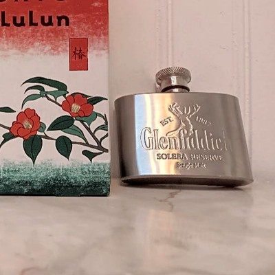 Glenfiddich Single Malt Whisky Hip Flask 2 oz Stainless Steel -  Minty