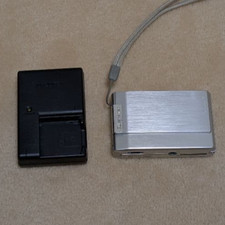 SONY Cyber shot DSC-T100 8.1MP 5x Compact Digital Camera Silver F/S From Japan