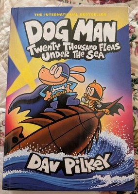 Comic book: Scholastic Dog Man: Twenty Thousand Fleas Under the Sea  