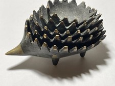 Cendriers gigognes hérisson Walter Bosse pour Hertha Baller Autriche