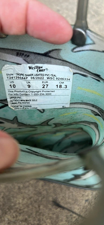 Botas de lluvia Western Chief Kids Tropic Shark, iluminadas, verde azulado, talla 10 Foto 4 de 4