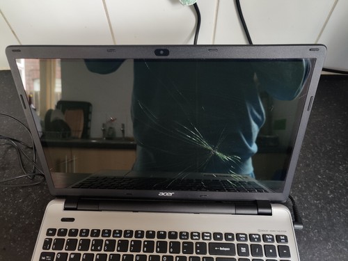 Acer i5-4210U GTX 840M 8GB RAM 1TB HDD GAMING LAPTOP CRACKED SCREEN - Picture 5 of 14