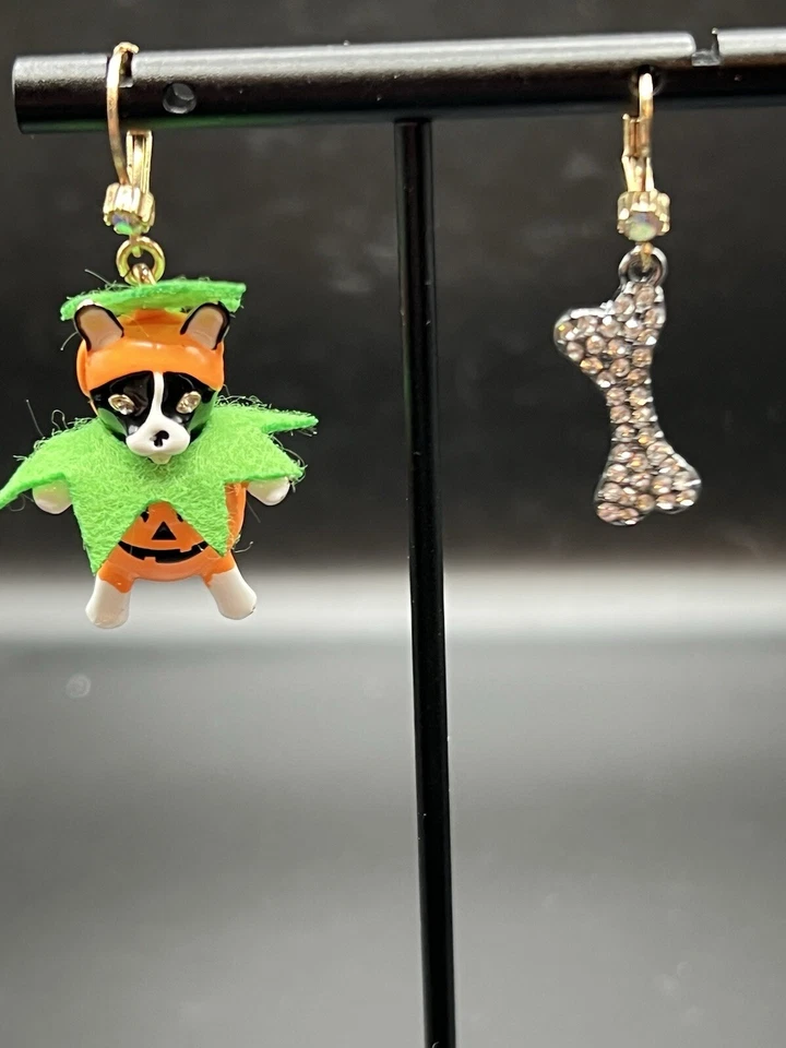 PENDIENTES BETSEY JOHNSON CALABAZA PERRO Y HUESO PAVÉ DESAJUSTE HALLOWEEN GOTA NUEVOS EN CAJA $42 Foto 3 de 4