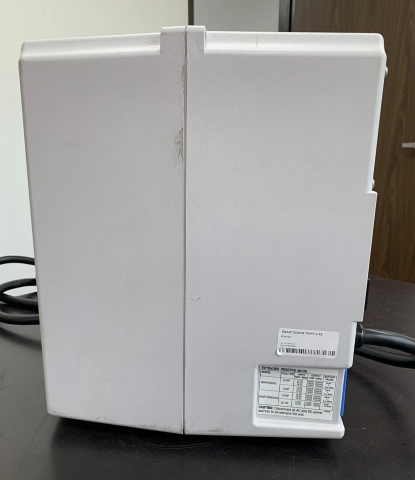 Tripp-Lite Smart 3000VS UPS Syatem, Salida: 115v -60Hz 10 Tomacorrientes Foto 3 de 4