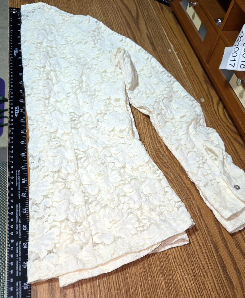 Stile Benetton 90's Vintage Sheer Delicate Cream Lace  Blouse  Small/Med Womens - Image 3 of 4