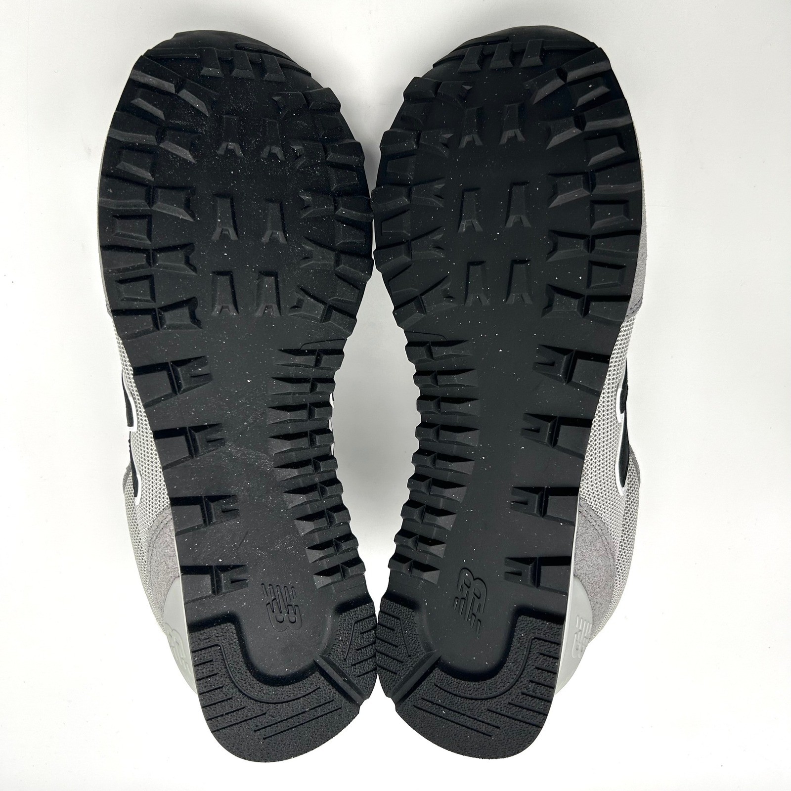 New Balance 515 Shoes Mens 10 Womens 11.5 Grey Black Suede Mesh Comfort Sneakers thumbnail 9