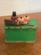 LAURIE CABOT ORIGINAL HANDMADE HALLOWEEN SPELL BOX FROM A WITCHES COLLECTION