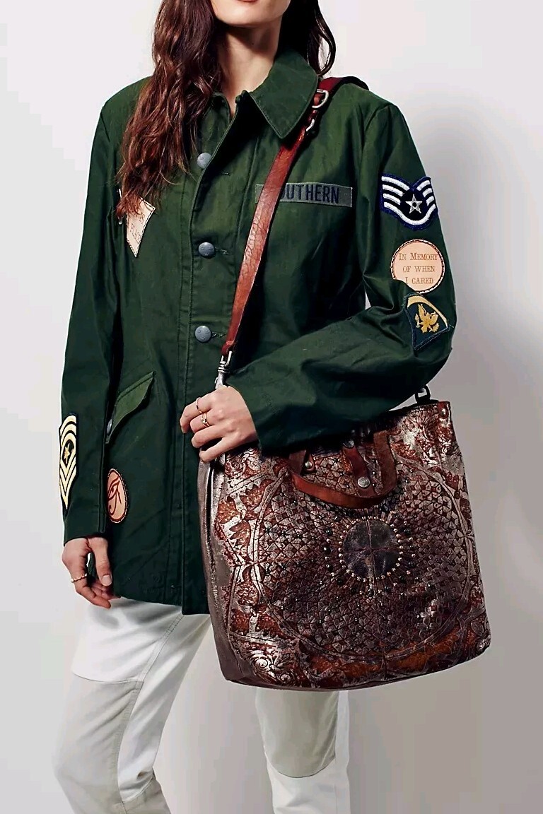 Campomaggi Moonshine Metallic Studded Large Mandala Leather