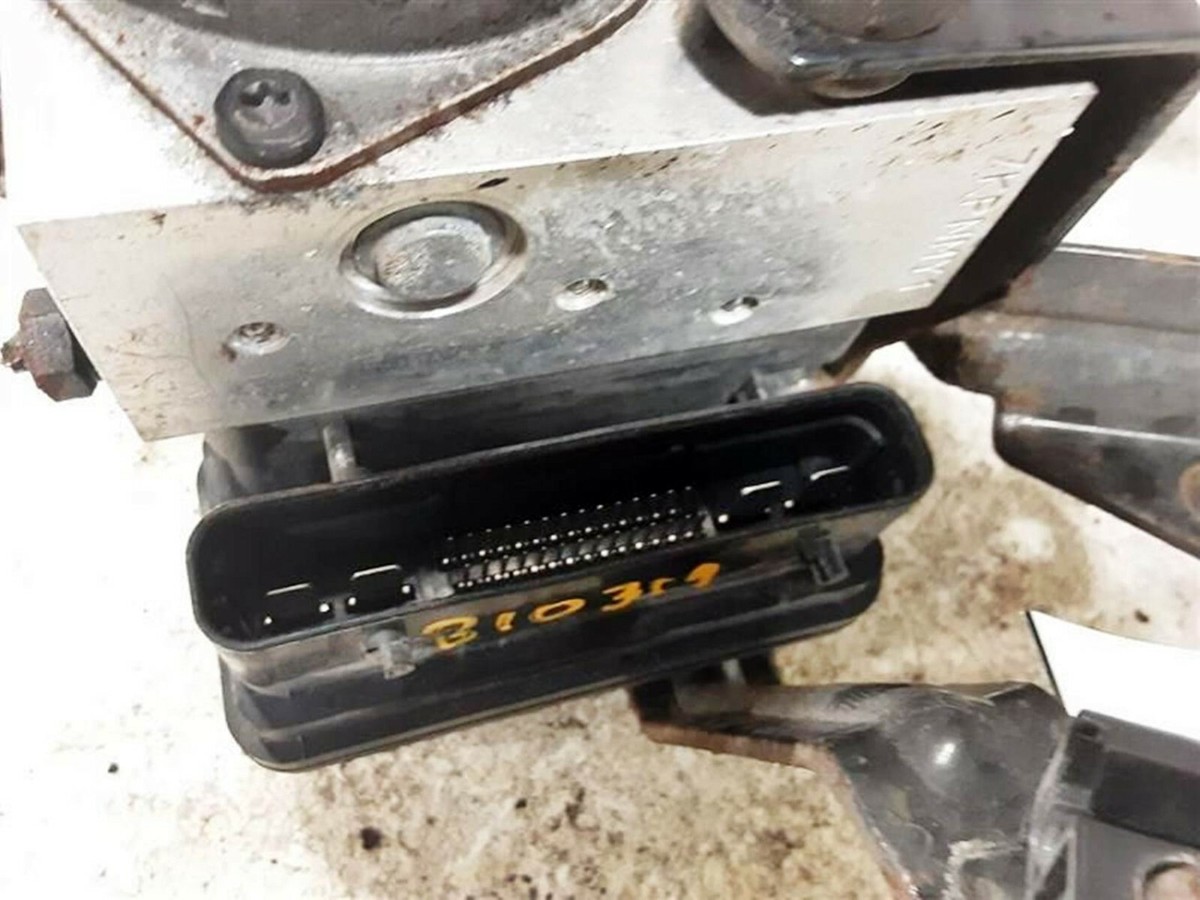 2010 KIA Soul 2.0L Abs Anti Lock Brake Pump Module W/O Sport