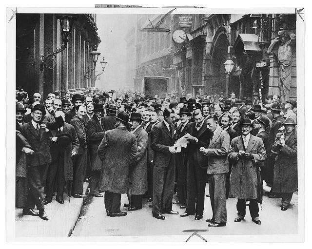 Photo:Throgmorton St,London,Stock Exchange,Stock Brokers,1935