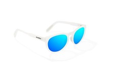 Baj o Paraiso Polarized Sunglasses   Medium Wrap   Small Fit Wh