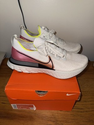 Men s Nike React Infinity Run pink blast 