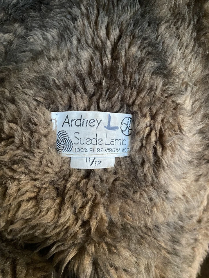 Abrigo de lana de cordero de cuero de gamuza de oveja genuino Ardney de colección pequeño para mujer Foto 2 de 4