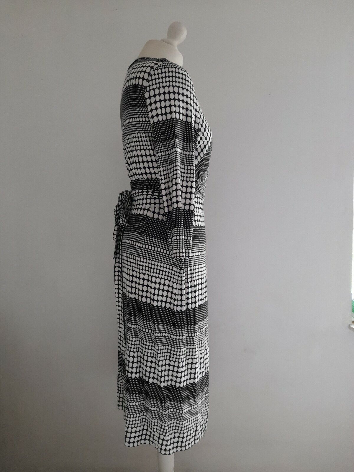Phase Eight Black & White Stretchy Wrap Dress Siz… - image 10