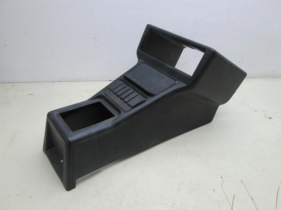 Volkswagen Fox 87-89 3078632411 radio consola central negro (USADO) Foto 2 de 4