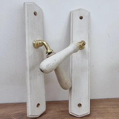 Poignée de Porte style Vintage en Bois peint Blanc - Photo 1/4