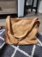 American Leather Co Medium