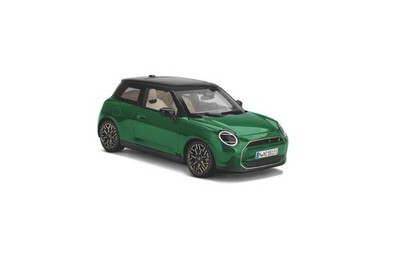 MINI Cooper SE Racing Green  1:18 TSM-Model  NEU&OVP