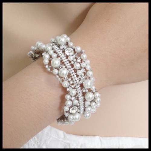 Bridal Crystal Pearl Bracelet Bangle Cuff elasticated Bracelet Wedding accessory - Picture 6 of 11