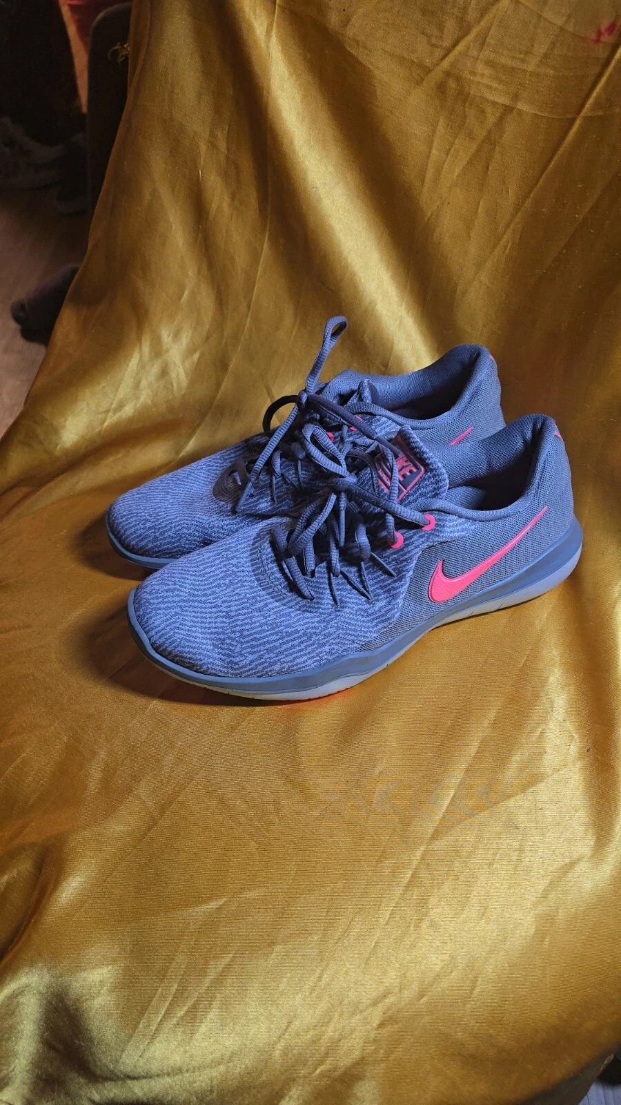 BASKETS D'ENTRAÎNEMENT NIKE FLEX SUPREME TR6 POUR FEMME TRÈS BIEN VÊTEMENTS ACTIFS TAILLE 9