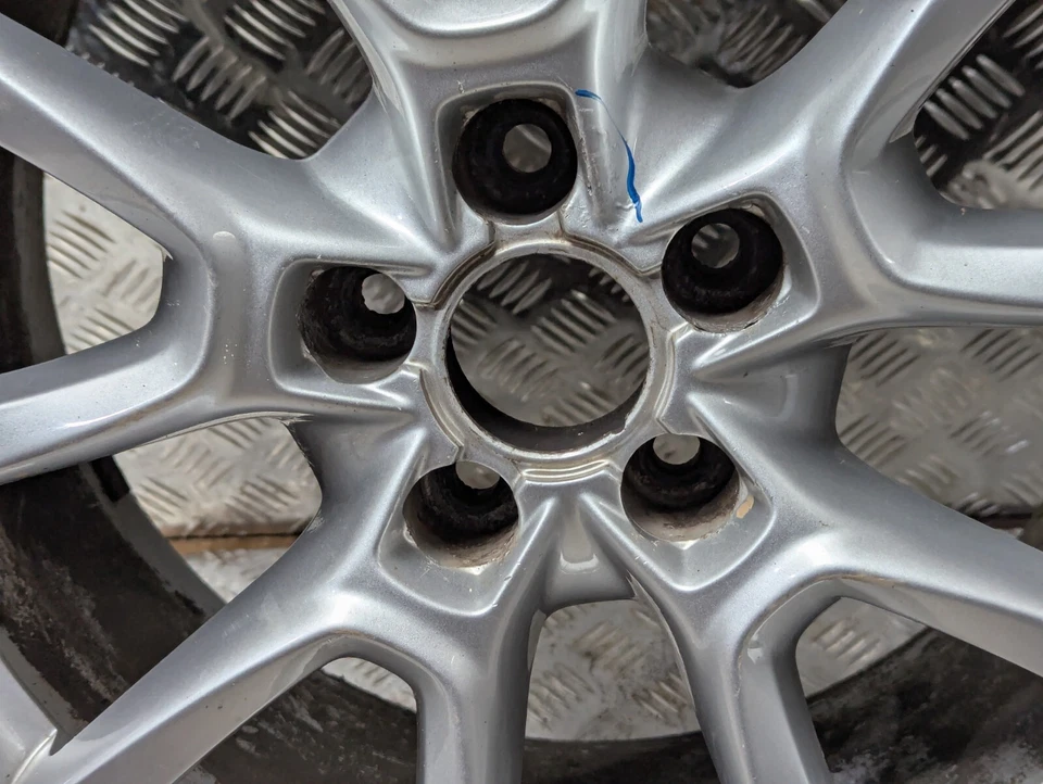 Audi Q5 Alufelge & Reifen 255/55/R18 18'' 8J ET39 4,01M 8R0601025AQ MK1 8R 2013 - Bild 3 von 4