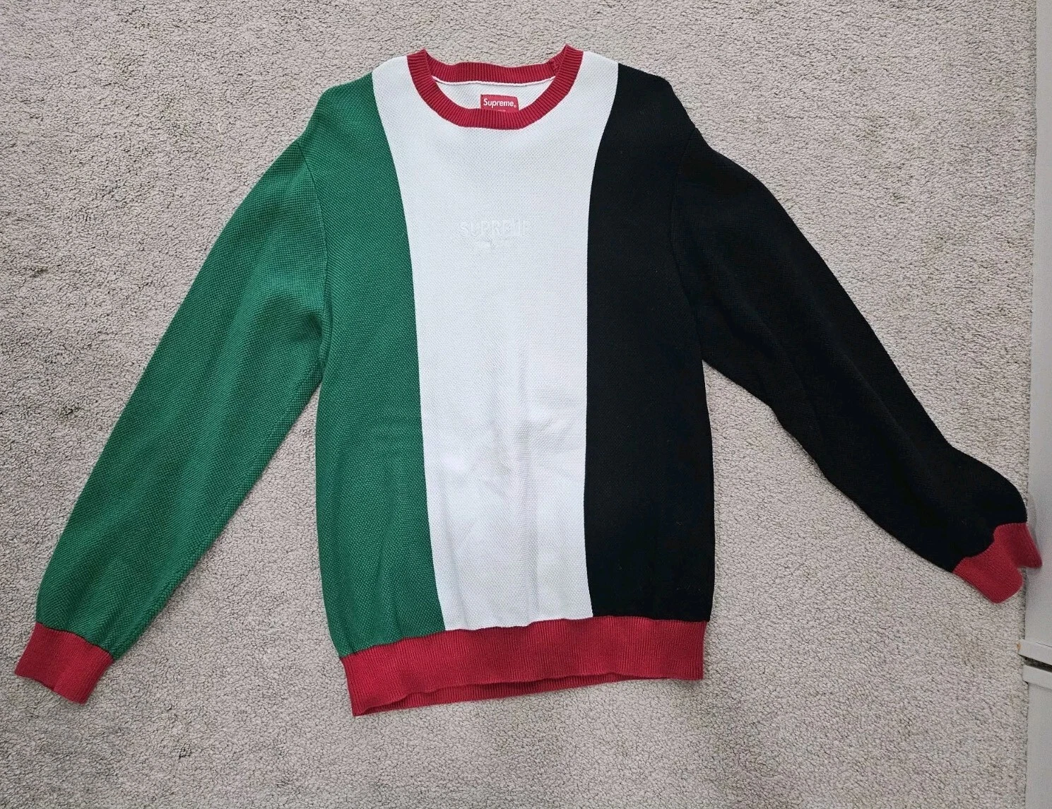 Pull homme *Supreme*, moyen, couleur muti, authentique !