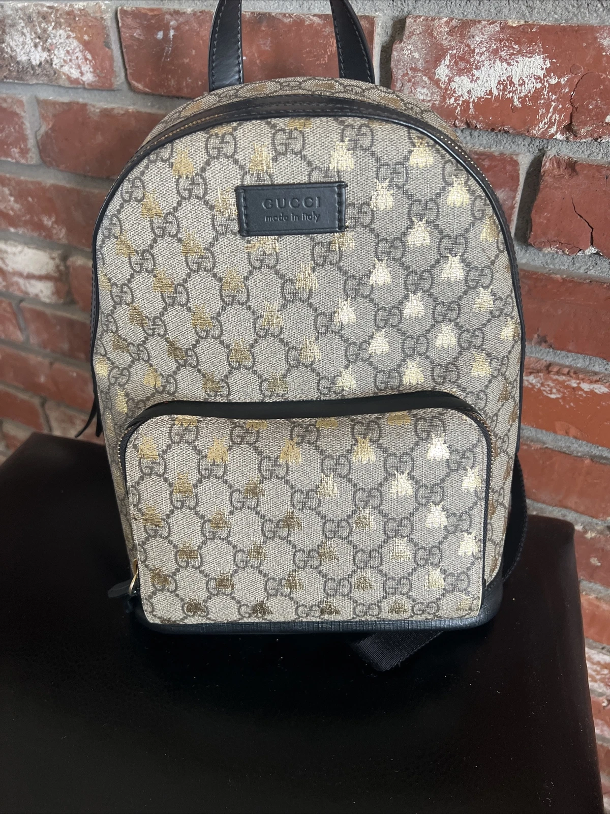 Sac à dos marron Gucci GG Supreme Ace Bees Monogramme or beige