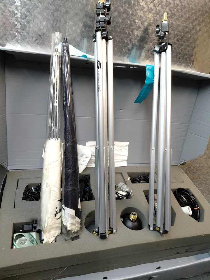 STUDIO PRO 100 920MDL Strobe Flash Bulbs & Lighting Kits for Photography - Image 4 of 4