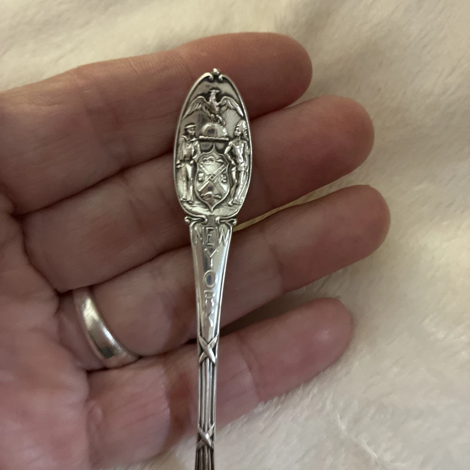 Tiffany & Co Plata Esterlina Estatua de la Libertad de Nueva York Cuchara de Recuerdo Demitasse Foto 2 de 4