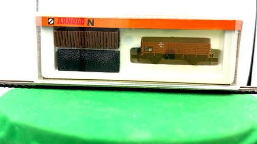 Offener Güterwagen Spur N von Arnold, 4471, Epoche III DB, 2x Ladegut und OVP | Zustand: Neu