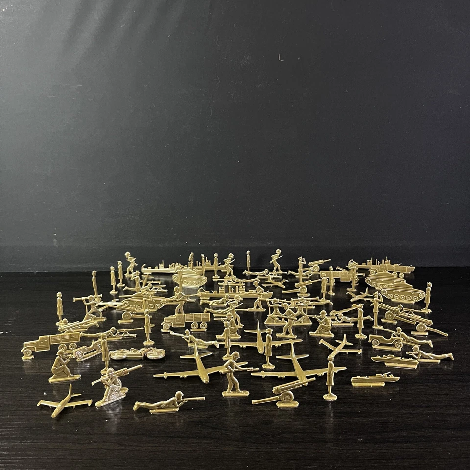 Lote de 60 cómics de plástico plano de colección para hombres del ejército pedidos por correo Foto 2 de 4