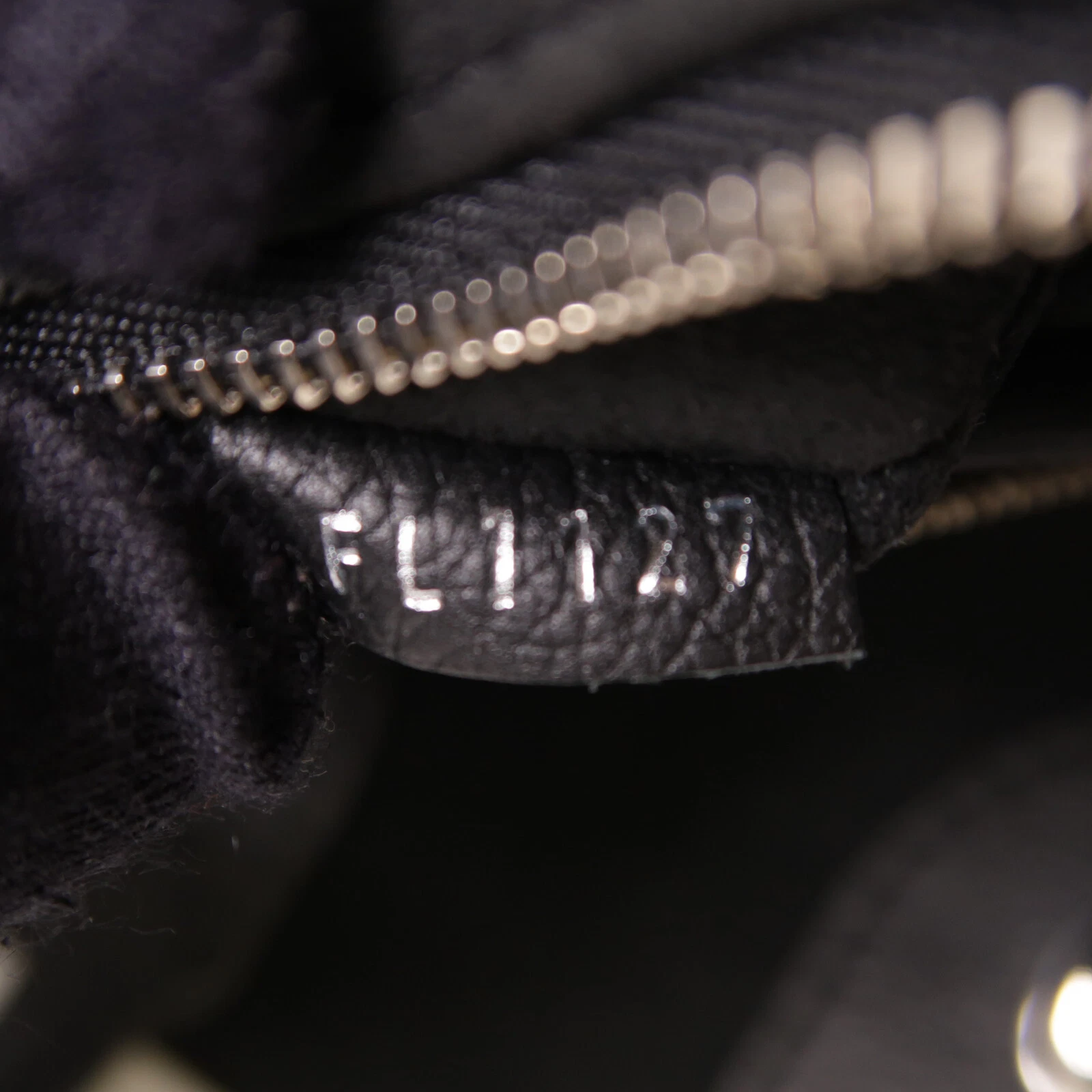 LOUIS VUITTON（LV） Borsa a tracolla Louis Vuitton LV SHW Lockme Cabas M42291 pelle di vitello nera