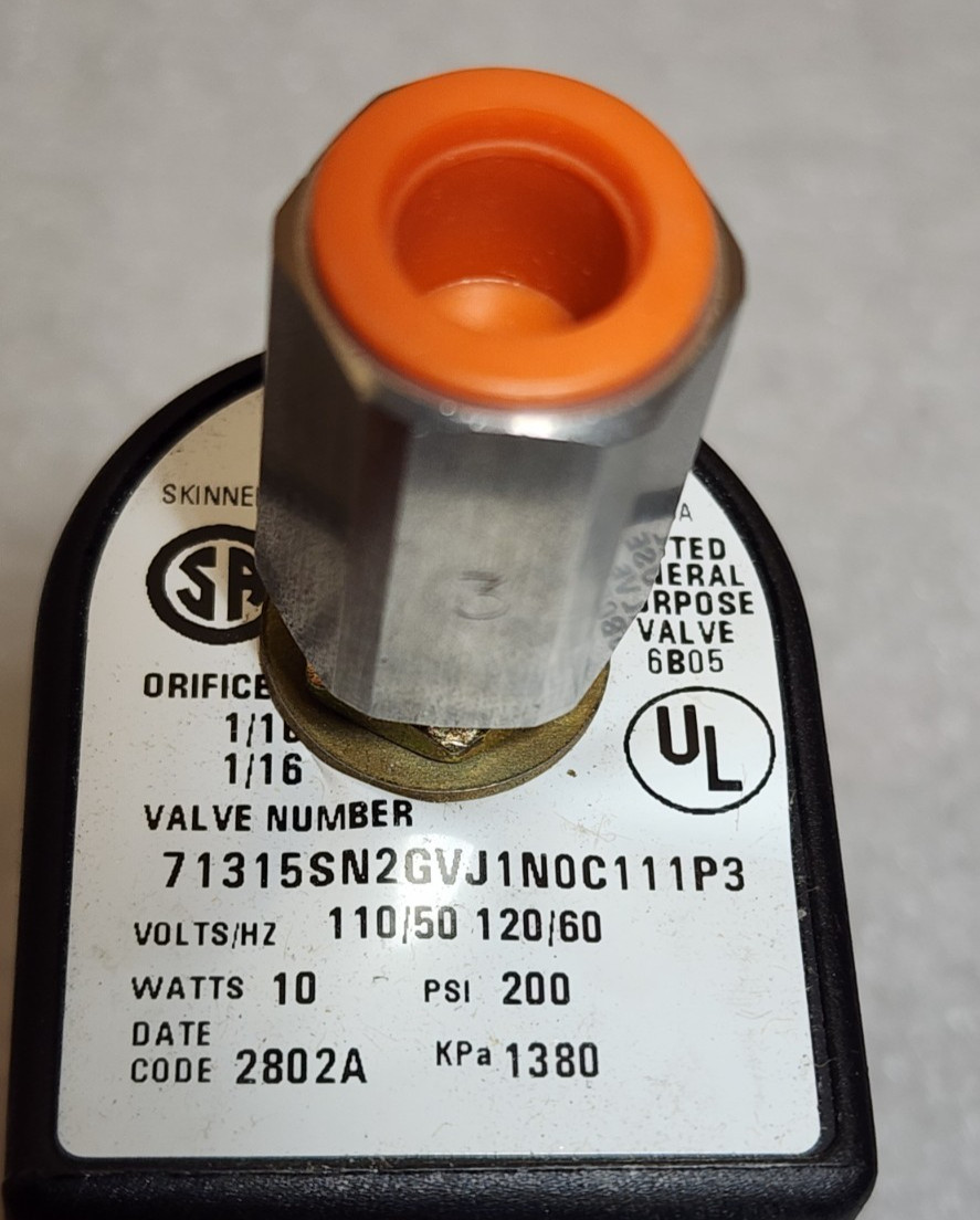 Parker 71315SN2GVJ1N0C111P3 Fluid Control Skinner 3-Way Solenoid Valve