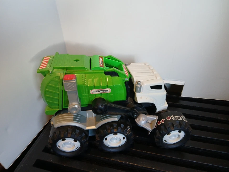 Matchbox Stinky The Garbage Truck.  Complete.  Electronics Not Tested  - Image 2 of 4