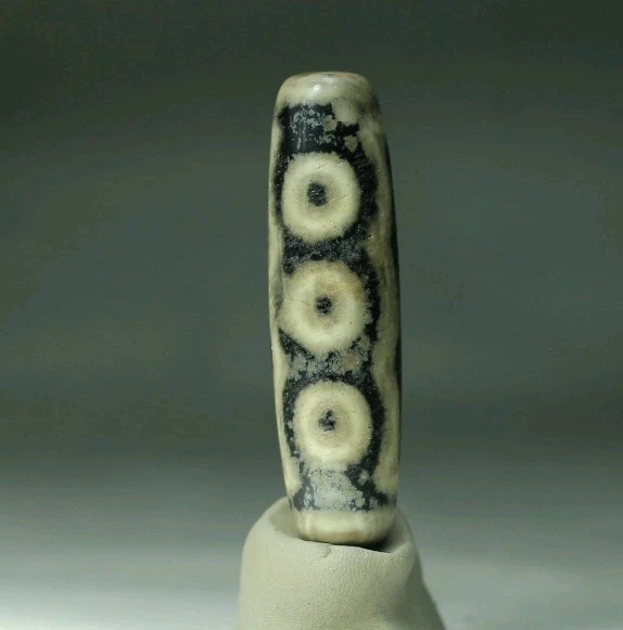 Pre-1800s Indo/Tibetan Old Agate 5 Eye Dzi Bead 13*49mm - Image 2 of 4