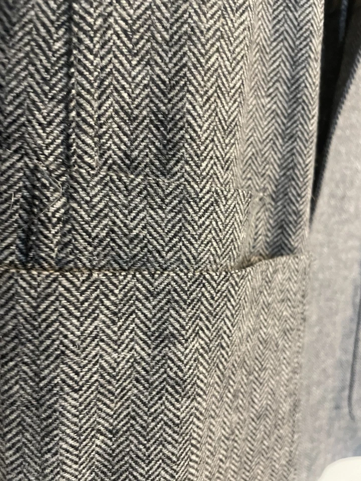 Polo Ralph Lauren Black & Cream Wool Blend Herringbone Sportcoat Size 48L NWT - Image 4 of 4