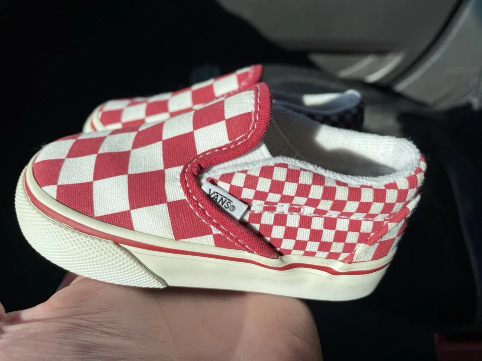 Vans Off The Wall Checkerboard Rojo Blanco Niño Pequeño Talla 4.5 Tenis Zapatos Bonitos Foto 2 de 4