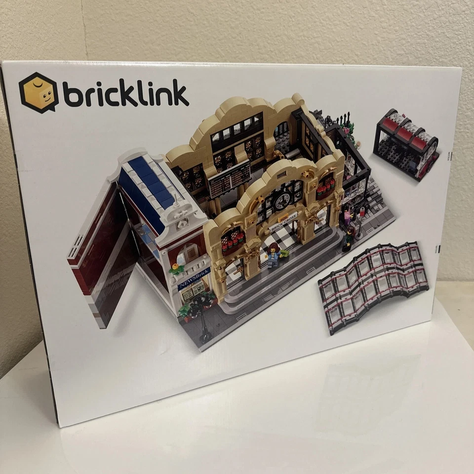 LEGO #910034 - Bricklink Designer Program - Brick Cross Train Station New inhand - Image 3 of 3